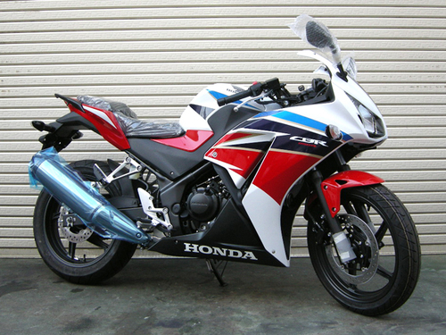 ホンダ CBR250R